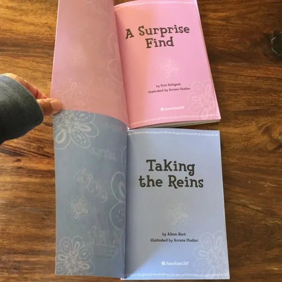 American Girl (Set of 4) Innerstar University Story Books w/ alternate endings - Picture 12 of 12